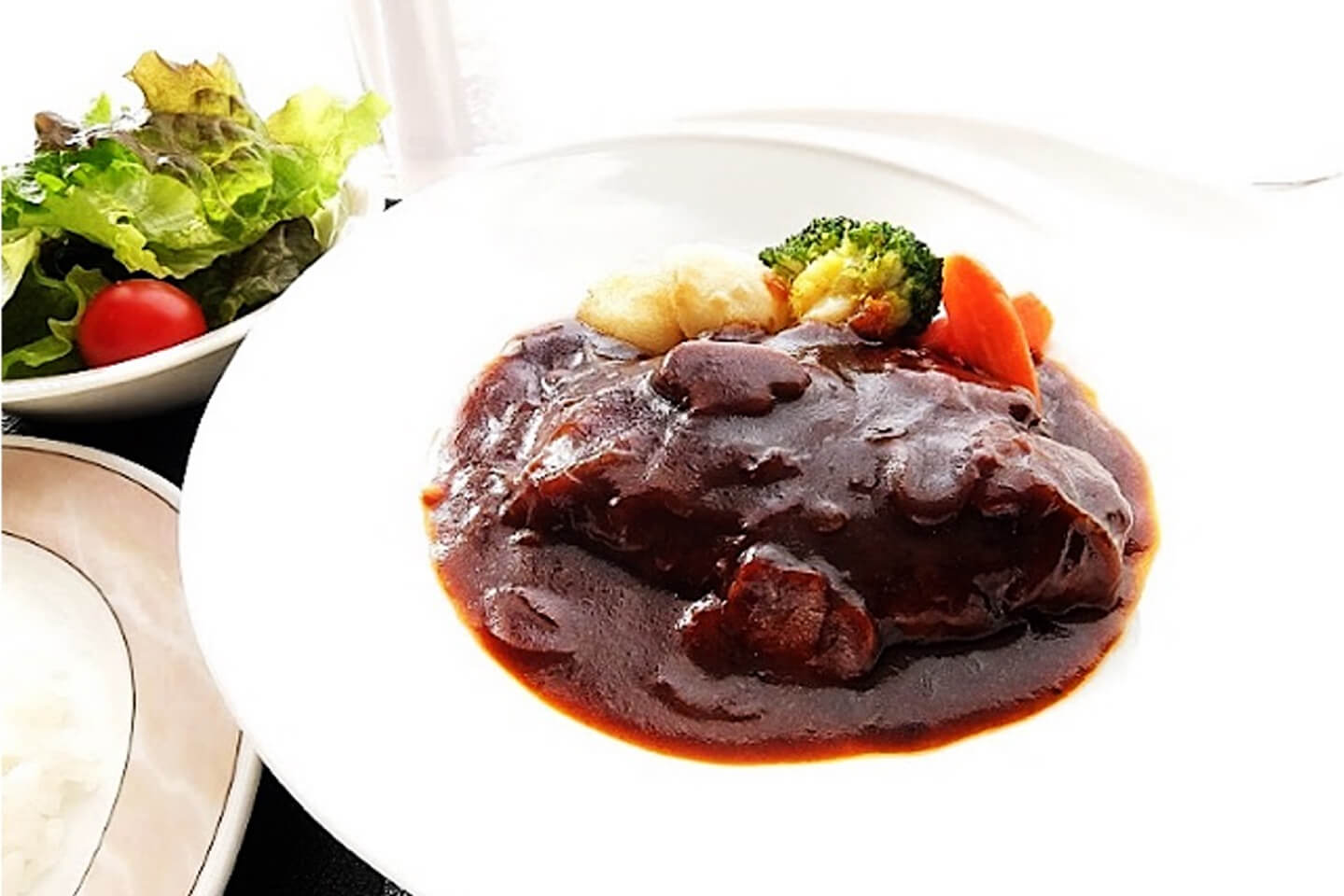 黒毛和牛煮込みハンバーグ