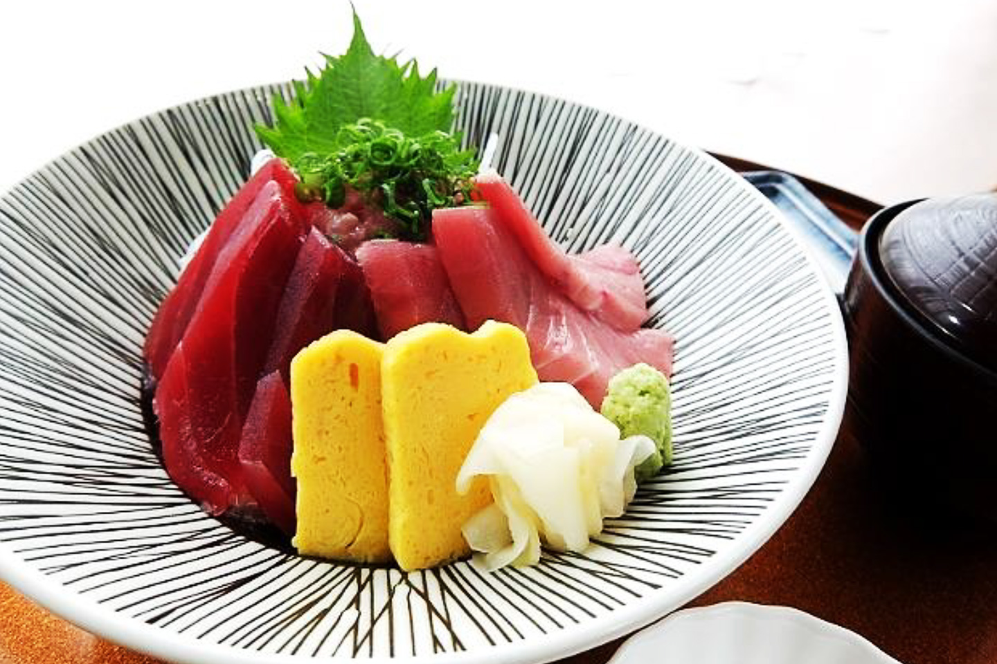 南鮪使用 鮪の3色丼